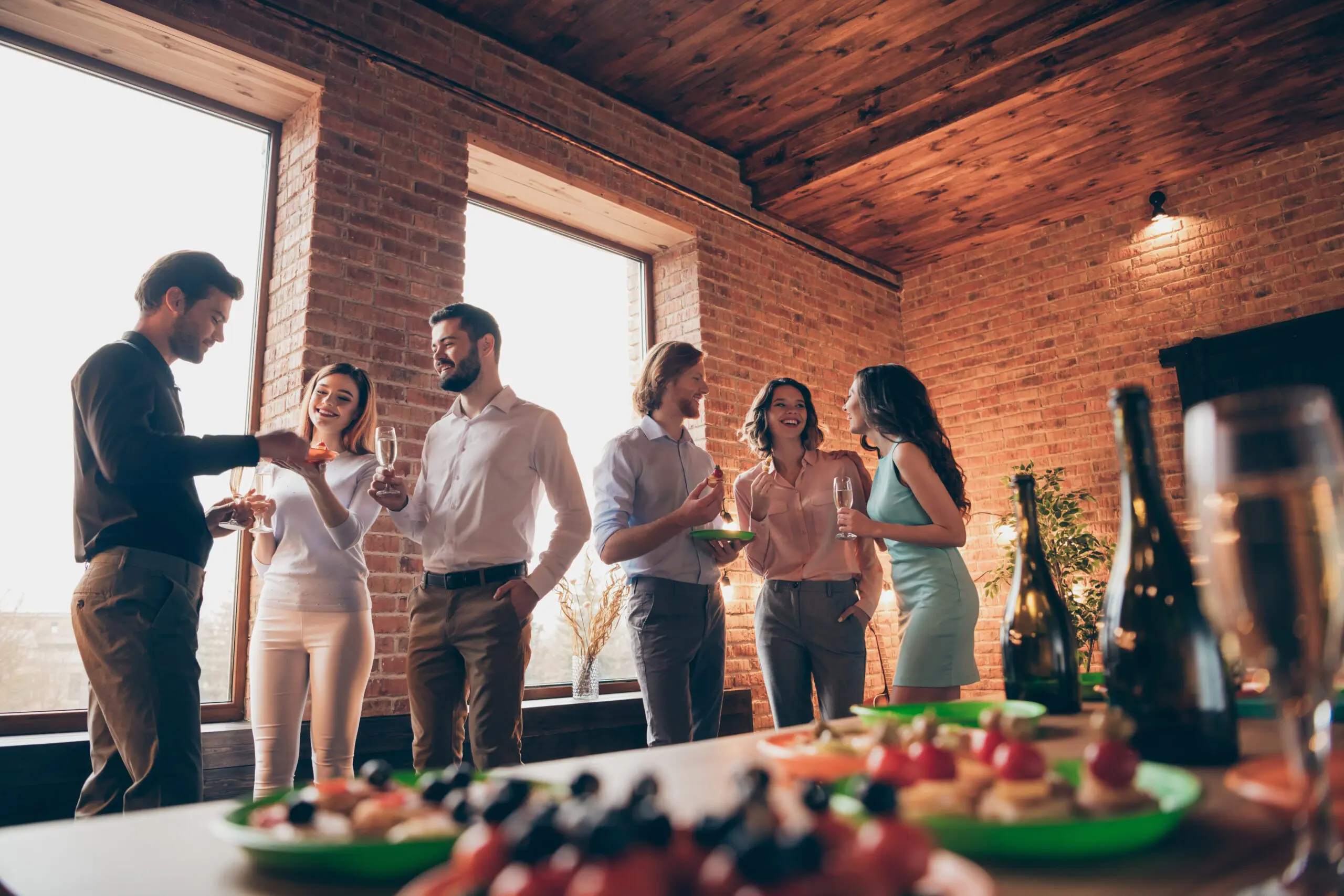 How a killer EVP can make you first choice for passive candidates 1 A work place with a strong EVP having drinks together