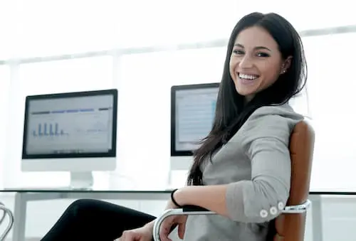 The talent challenge: Facilities Management recruitment trends 2022 3 Commercial woman in facilities management