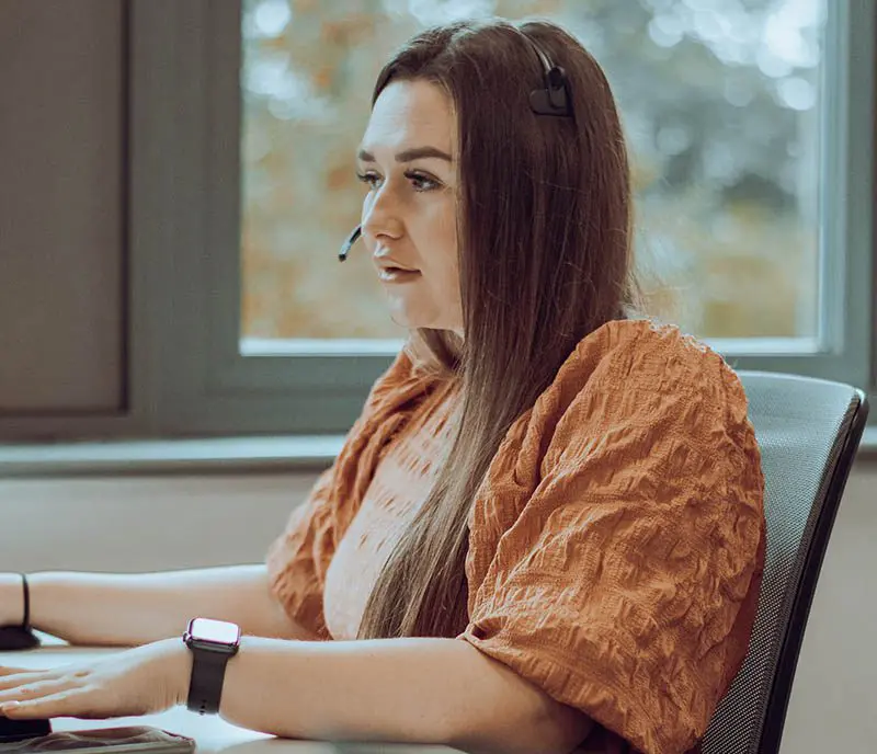 Contract Support, Helpdesk & Admin 8 Contract support